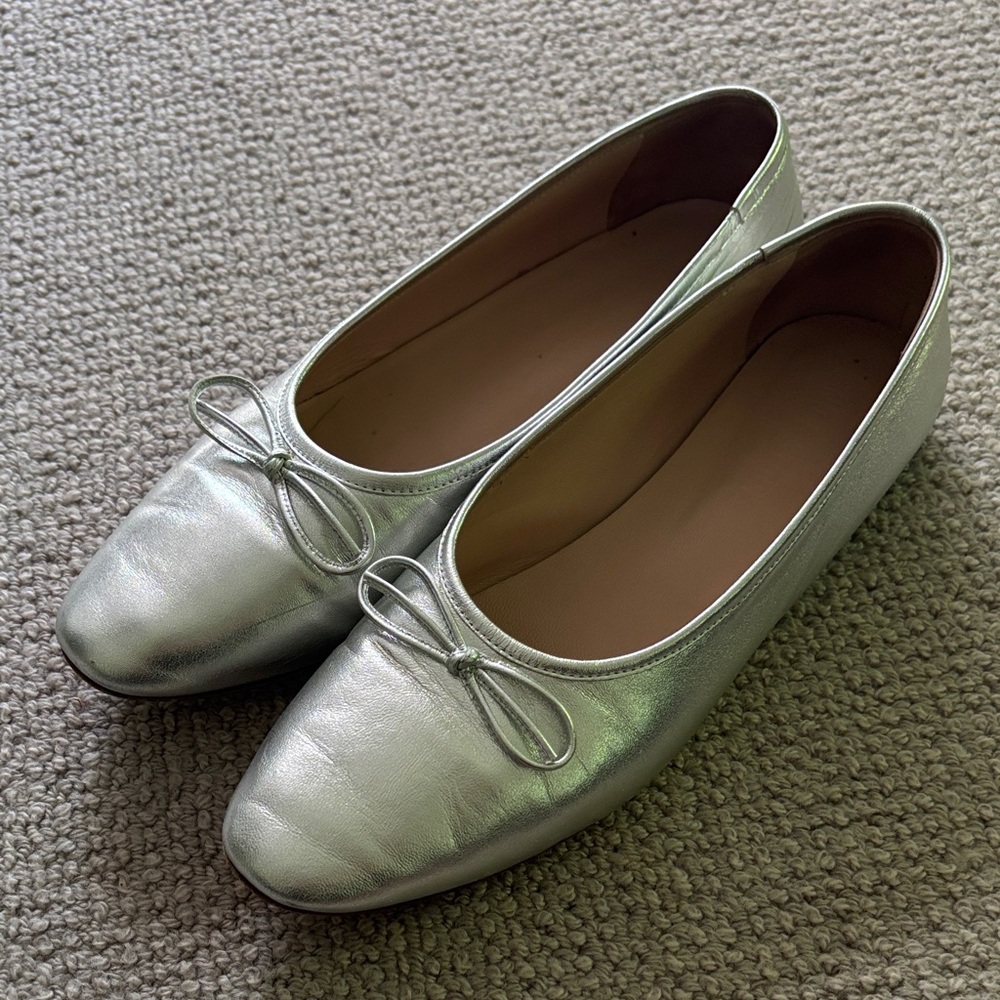 Silver ballet flats from No. 6 size 40